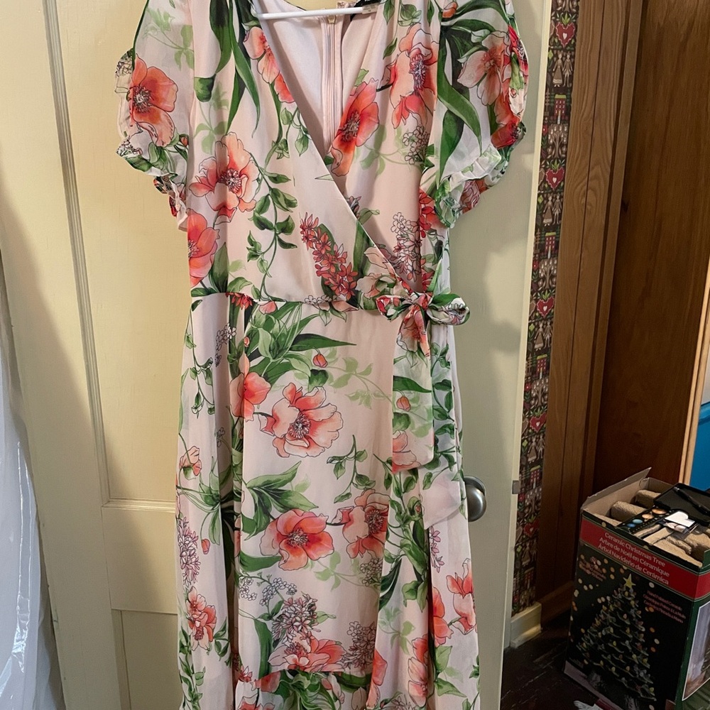 Karl Lagerfeld White and Cream Ruffled Maxi Sundress with Puff Sleeves